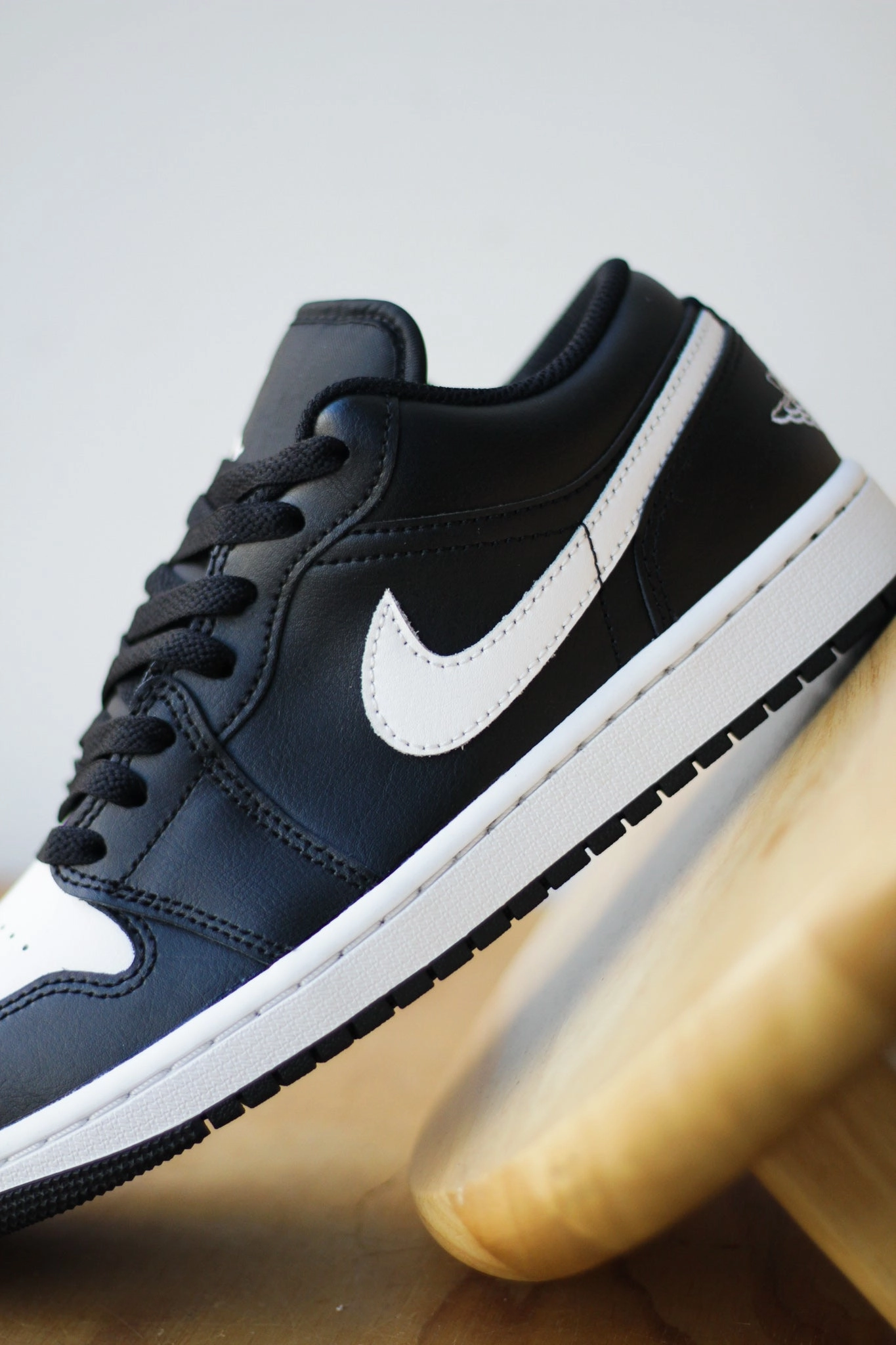 AIR JORDAN 1 LOW BLACK/SUMMIT WHITE
