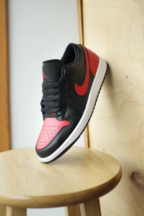 AIR JORDAN 1 LOW VARSITY RED