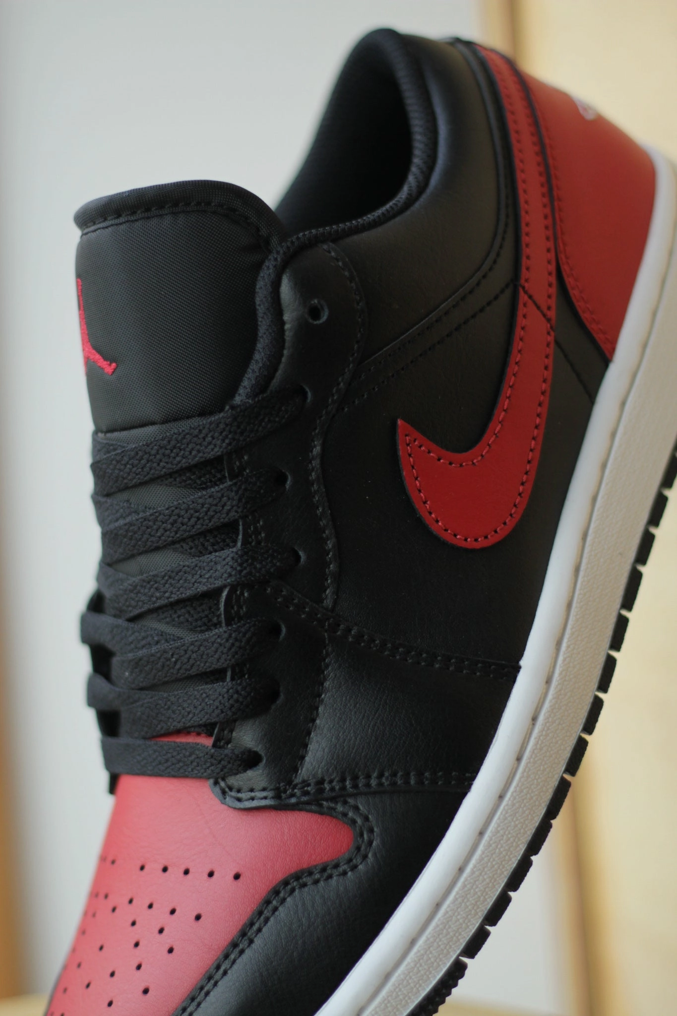 AIR JORDAN 1 LOW VARSITY RED