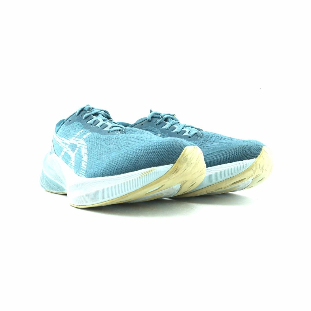 ASICS NOVABLAST 3