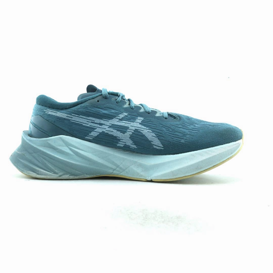 ASICS NOVABLAST 3