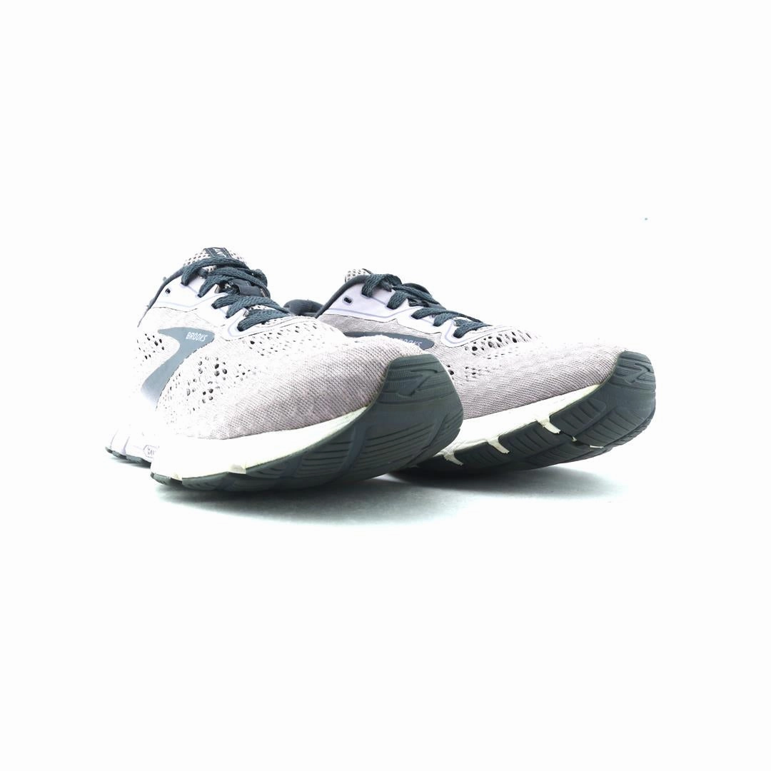 BROOKS ANTHEM 4
