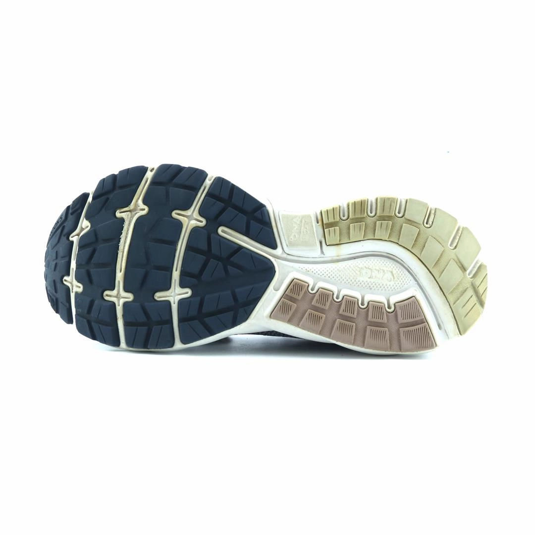 BROOKS GHOST 11