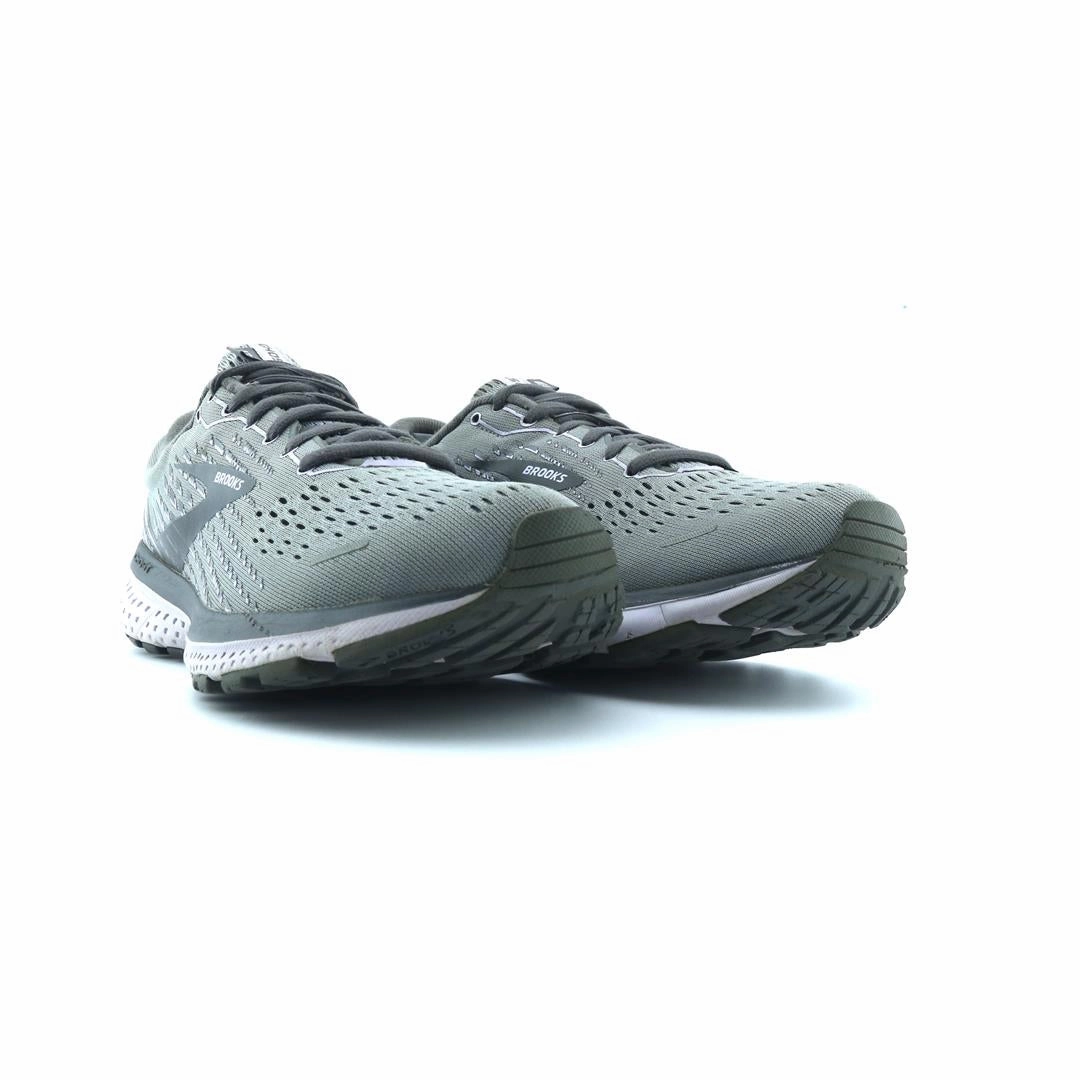 BROOKS GHOST 13
