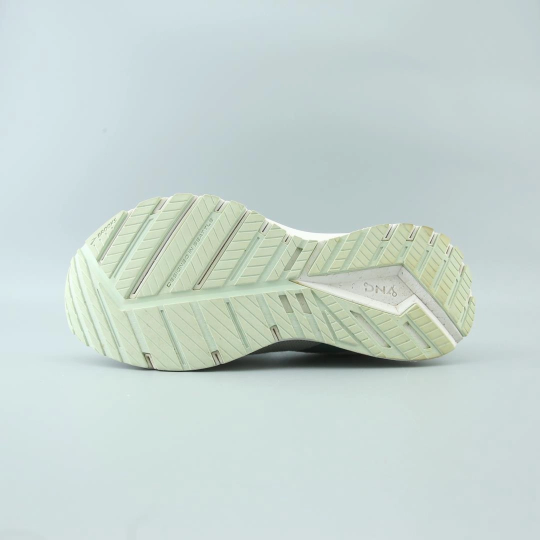BROOKS REVEL 4
