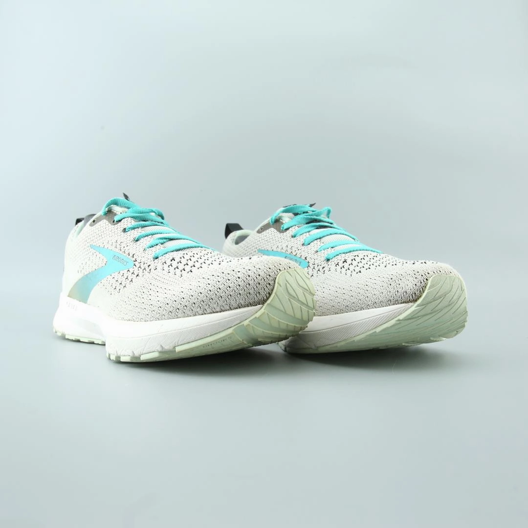 BROOKS REVEL 4