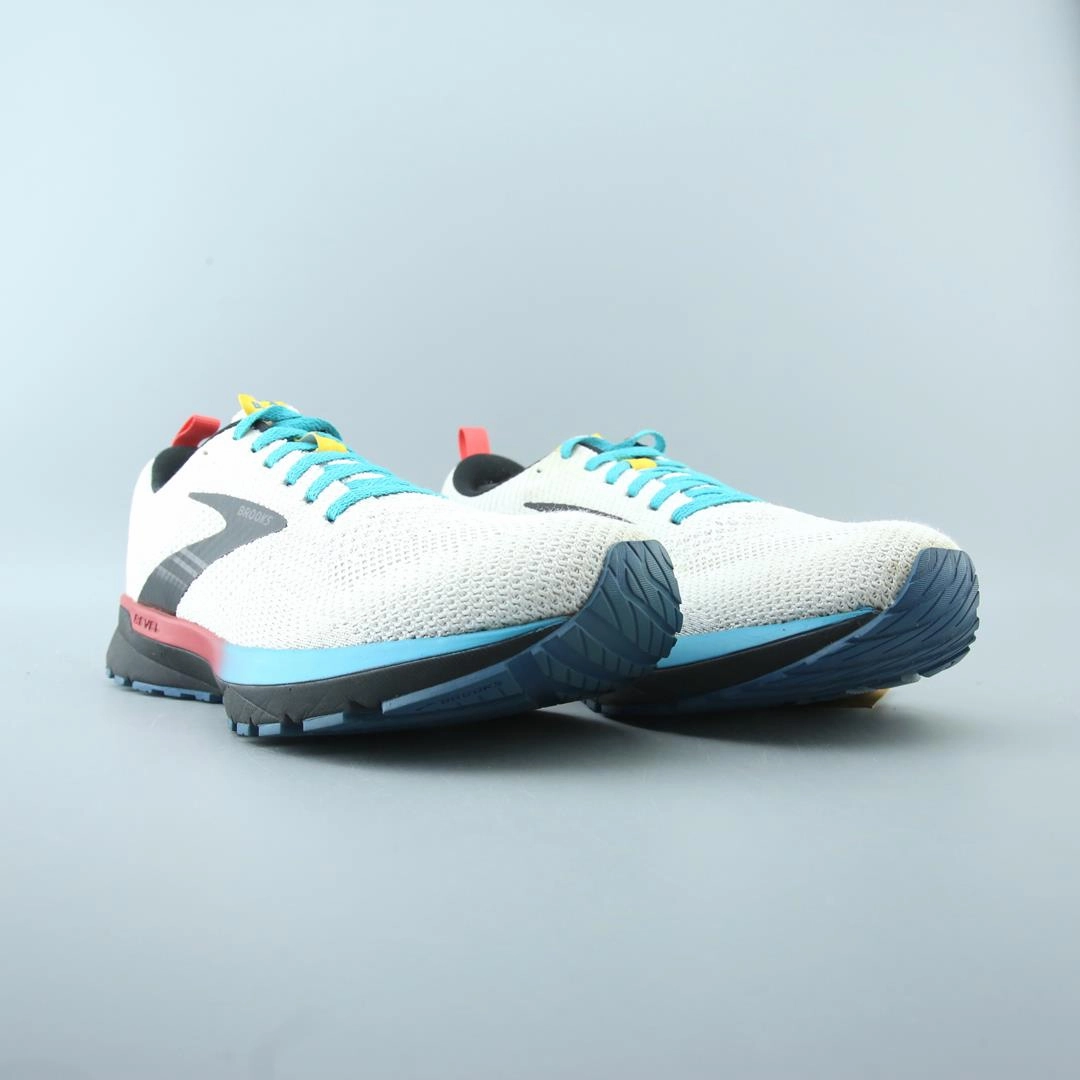 BROOKS REVEL 5