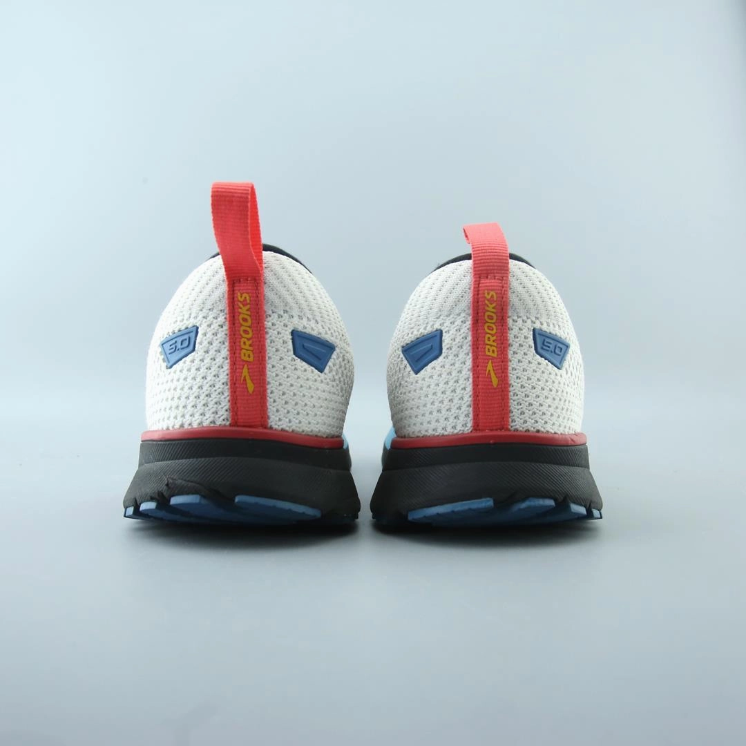 BROOKS REVEL 5