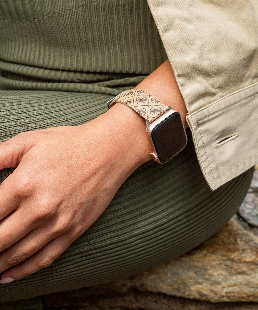 GUESS Logo Leather Band for Apple 38-40 mm Watch