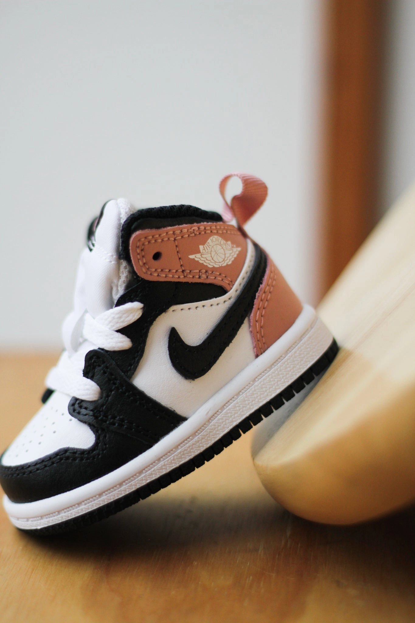 JORDAN 1 MID (TD) WHITE/BLACK-RUST PINK