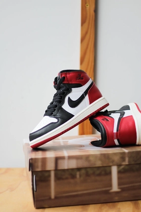 JORDAN 1 RETRO HIGH OG (PS) VARSITY RED