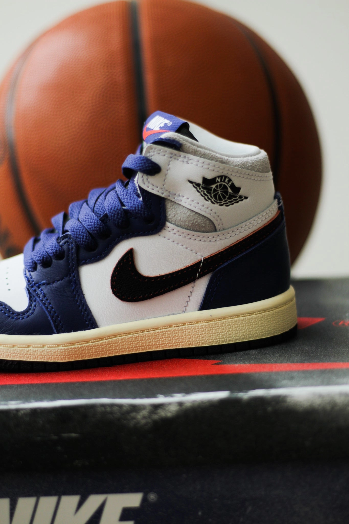 JORDAN 1 RETRO HIGH OG (PS) WHITE/BLACK-NEUTRAL GREY-DEEP ROYAL BLUE