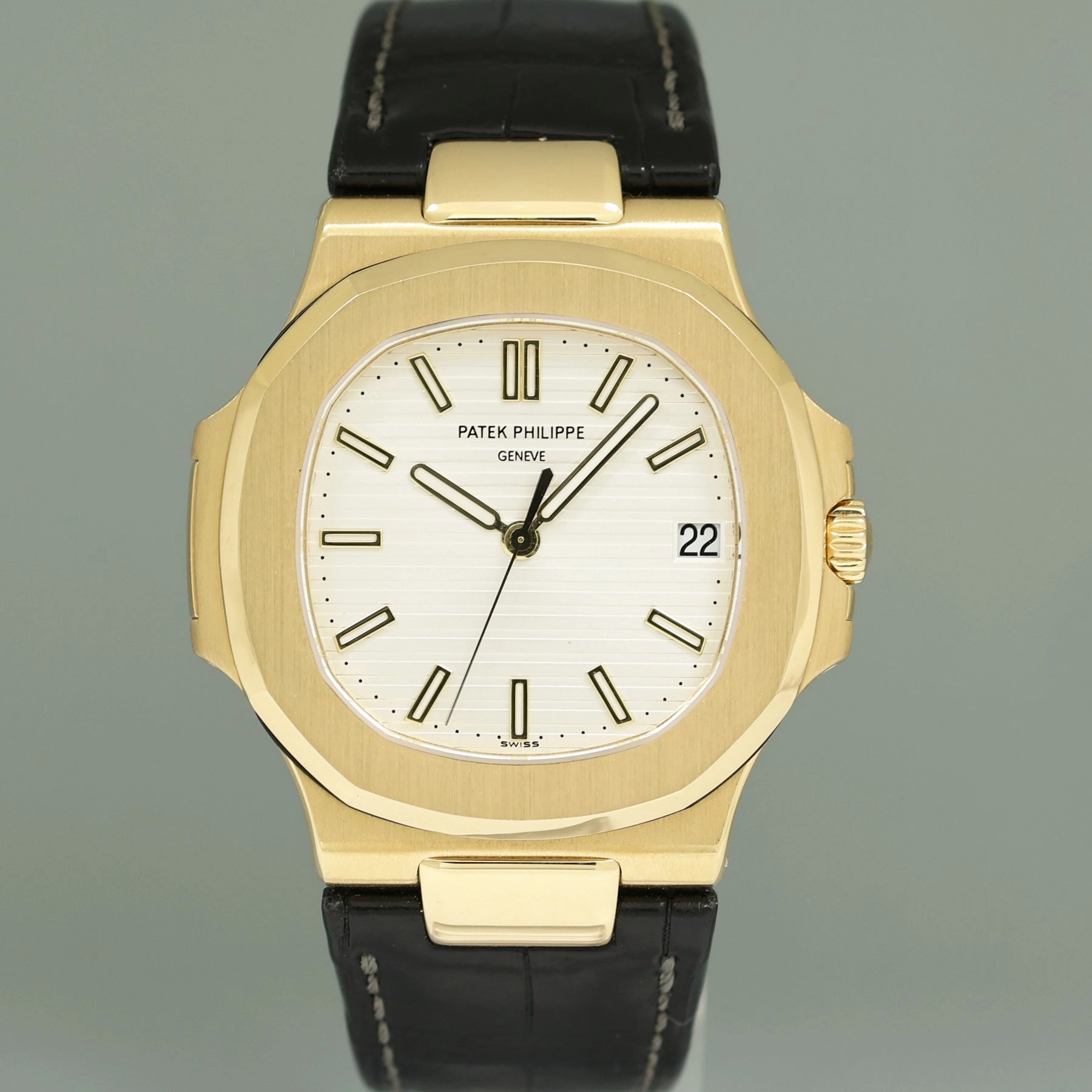 MINT PAPERS Patek Philippe Nautilus 5711J White 18k Yellow Gold 5711J-001 Watch Box