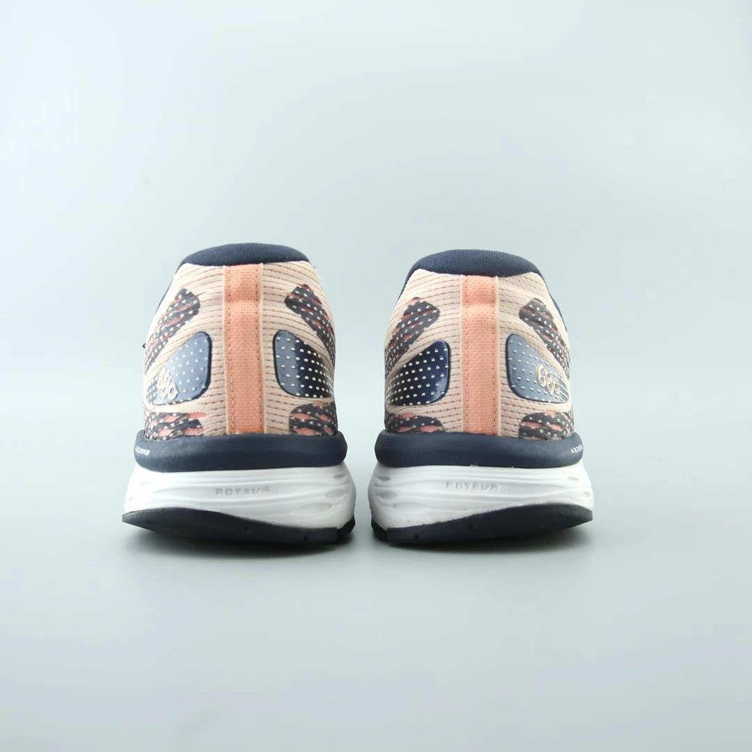 NEW BALANCE 680V6