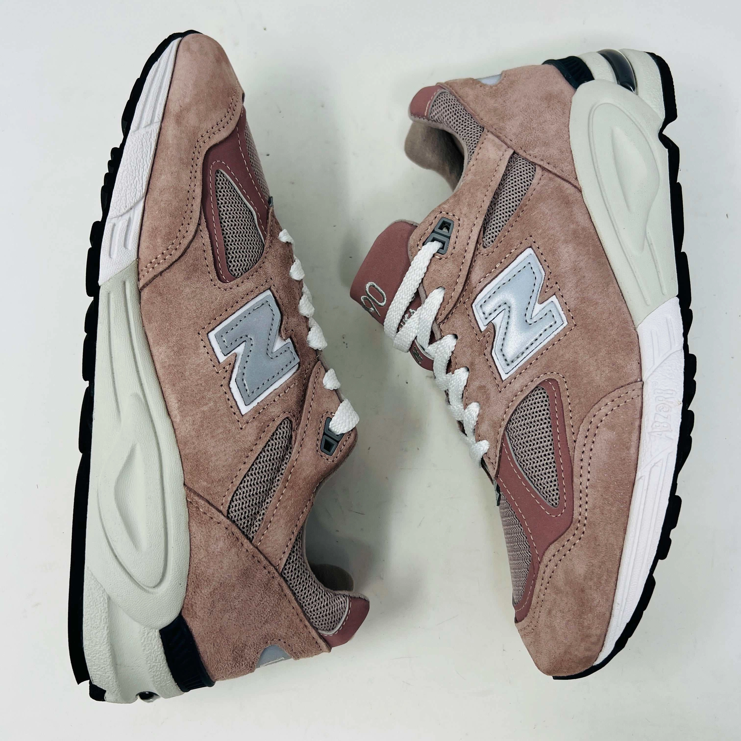 New Balance 990v2 Kithstrike Rose