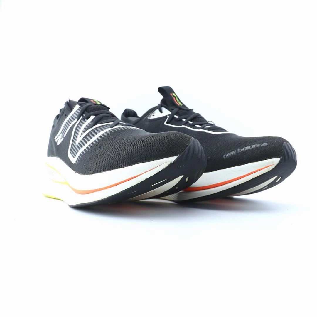 NEW BALANCE FUELCELL SUPERCOMP TRAINER V2