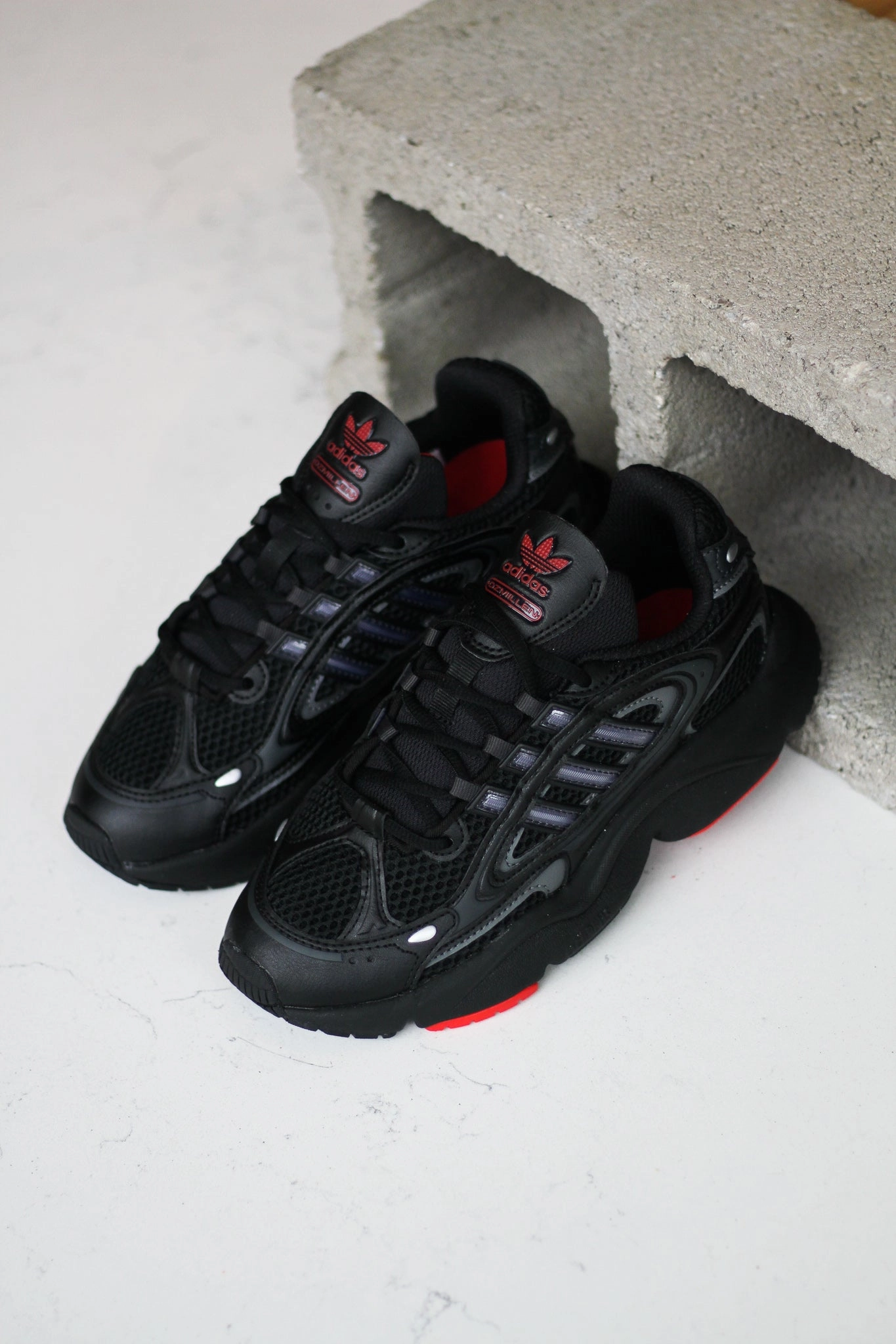 OZMILLEN BLACK