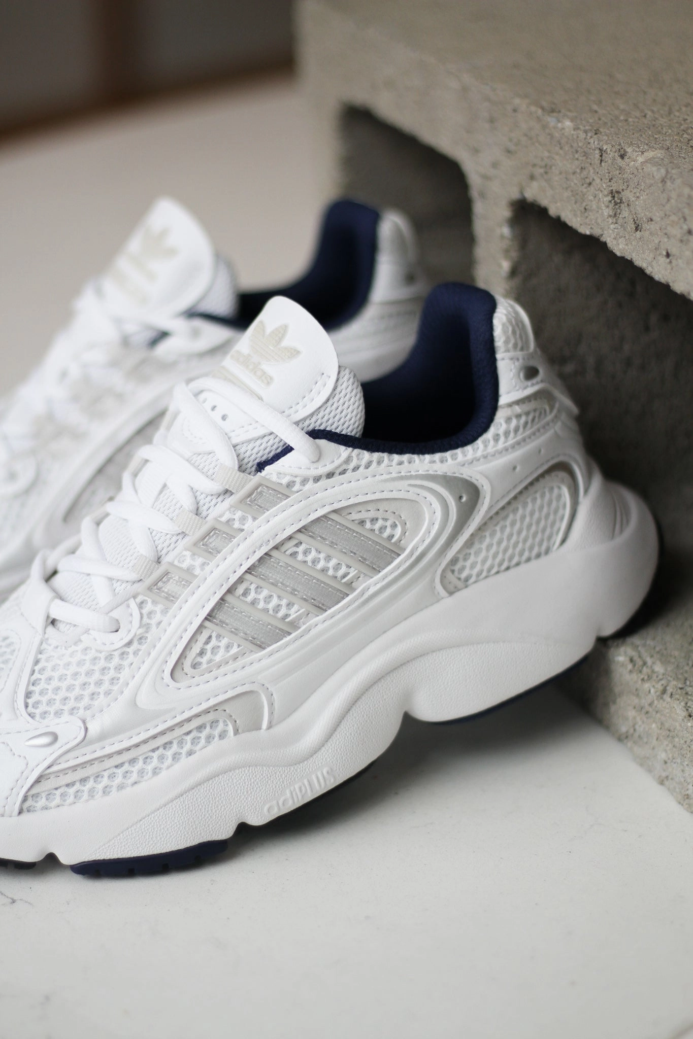OZMILLEN WHITE