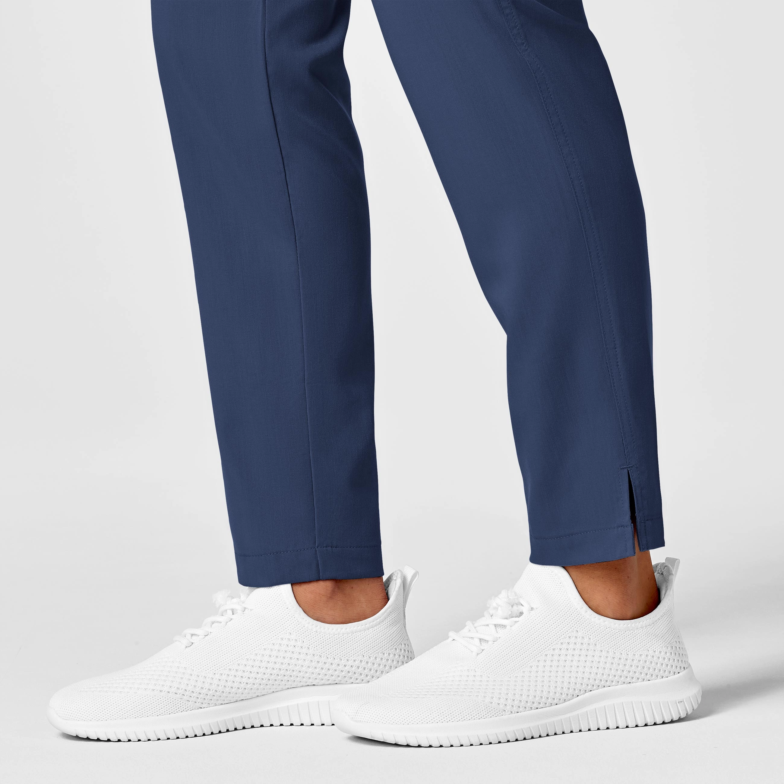 PRO Women's Slim Leg Cargo Scrub Pant - Navy