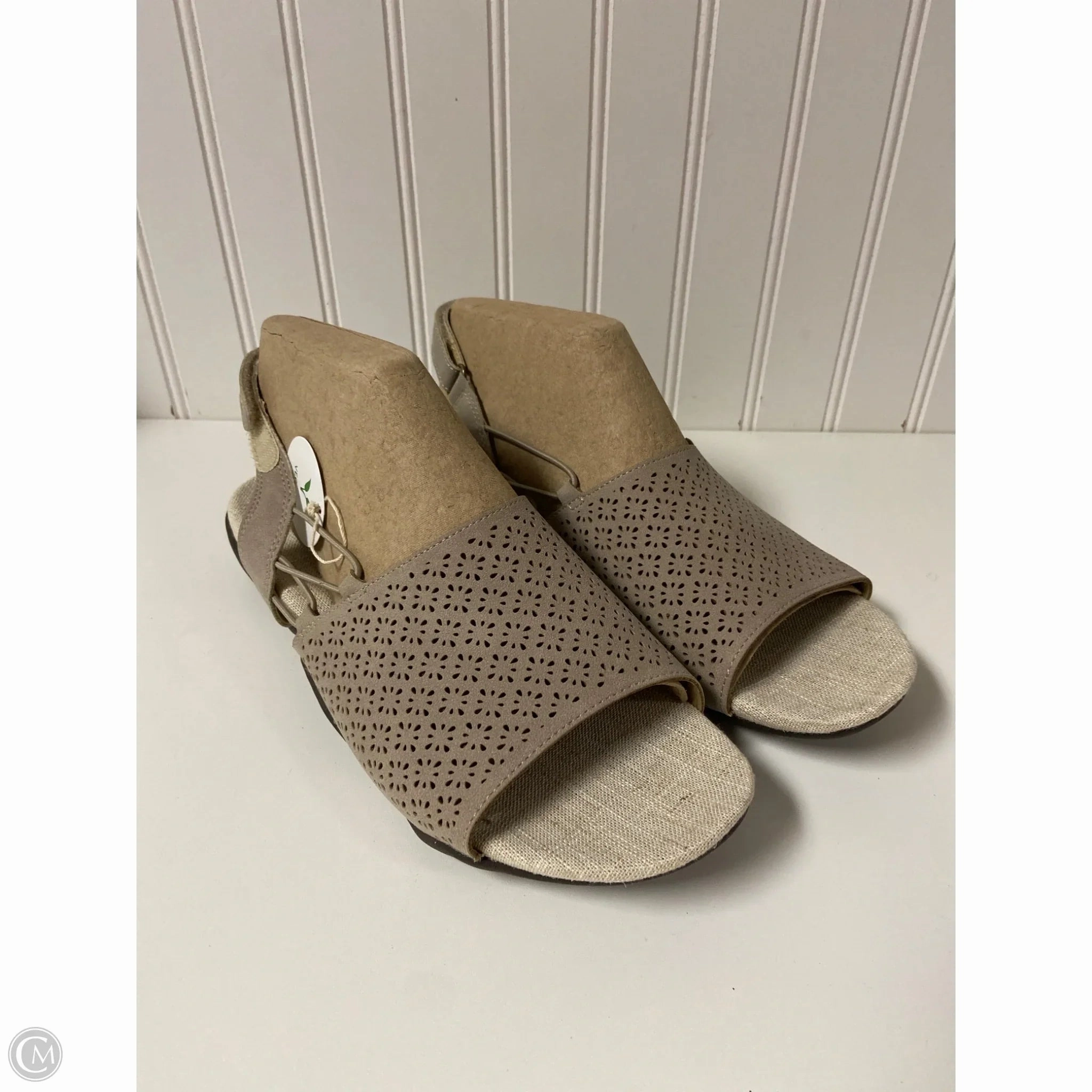 Sandals Flats By Jbu By Jambu In Tan, Size: 11