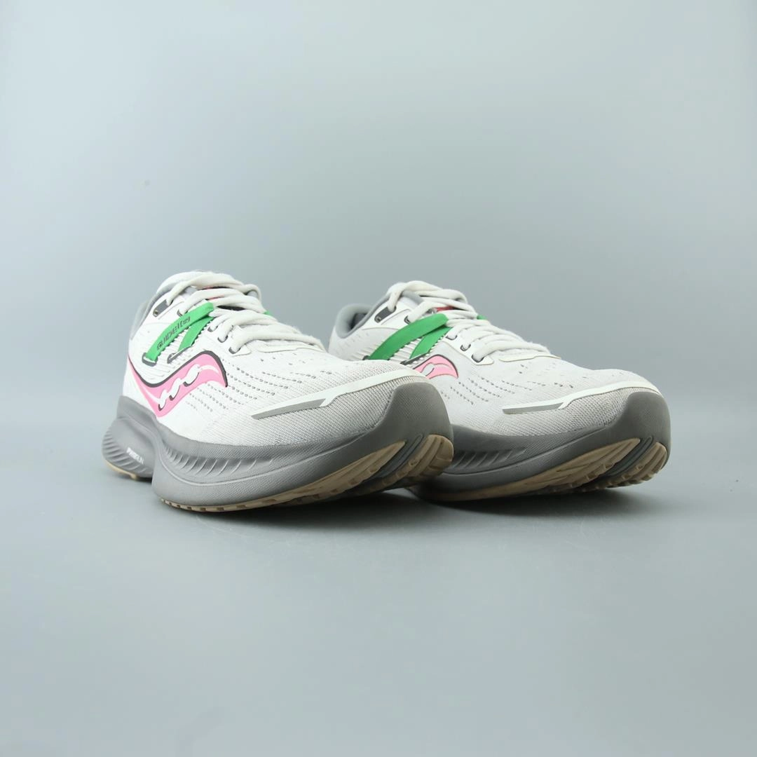 SAUCONY GUIDE 16