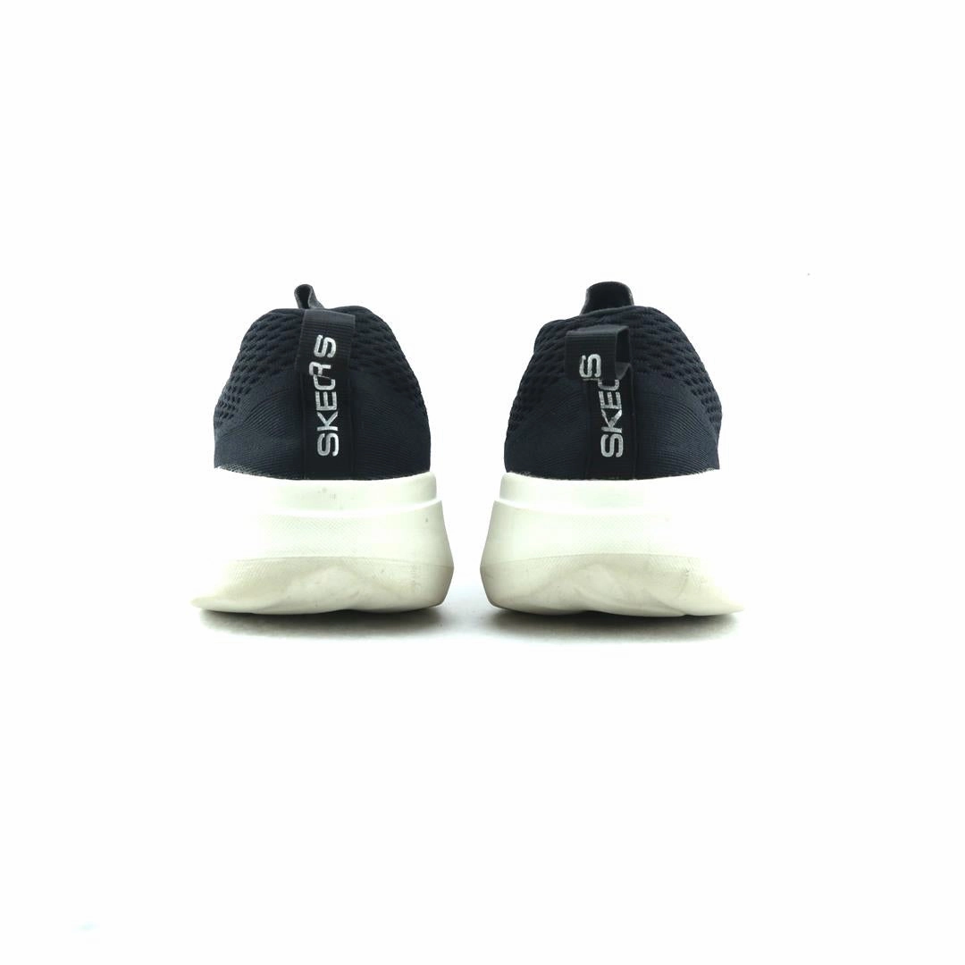 SKECHERS GO RUN FAST