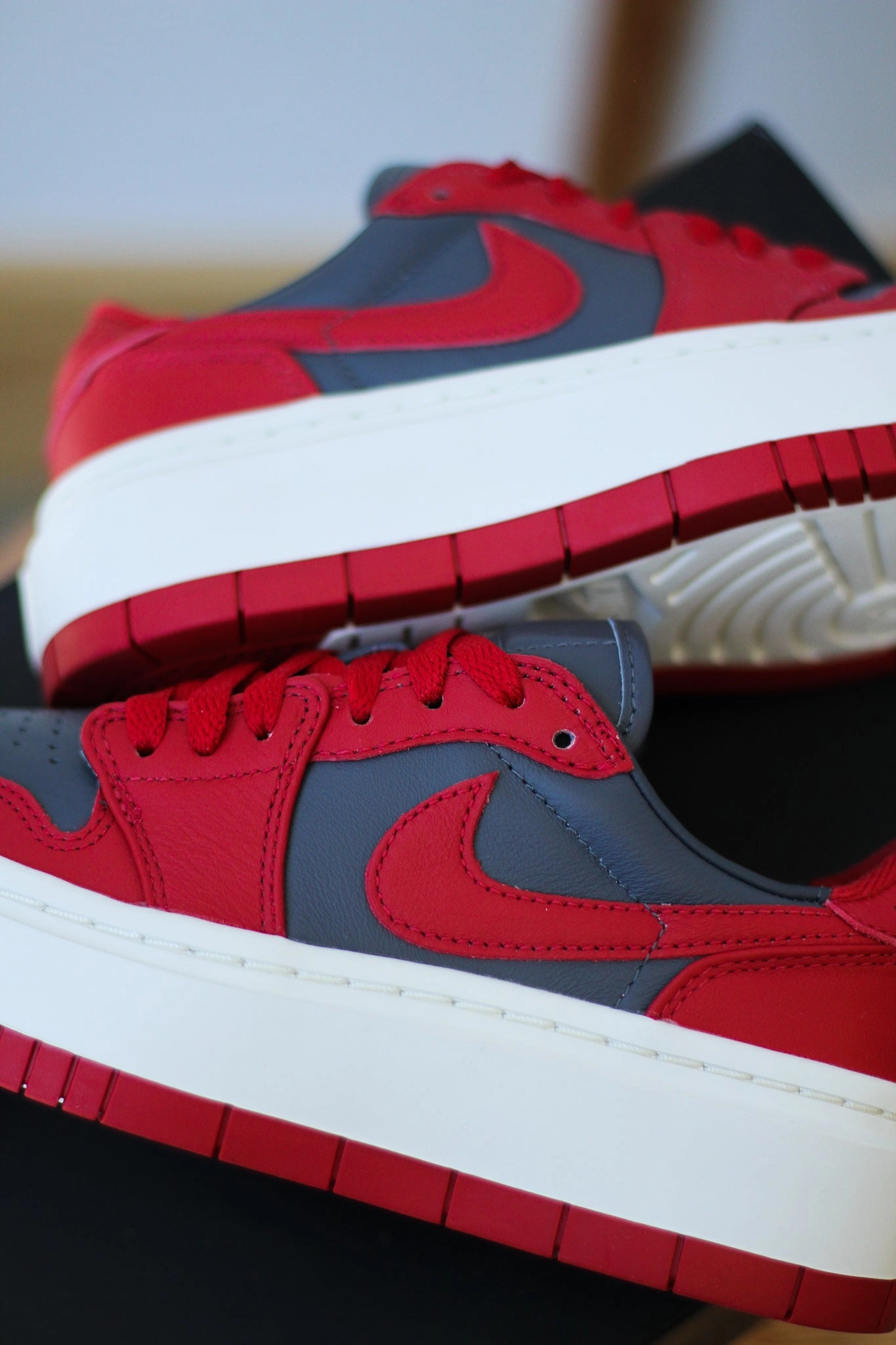 W AIR JORDAN 1 ELEVATE LOW DARK GREY/VARSITY RED