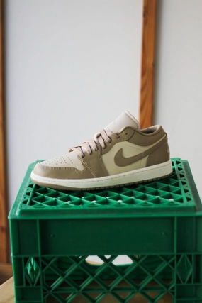 W AIR JORDAN 1 LOW RATTAN/SAIL/DESERT CAMO